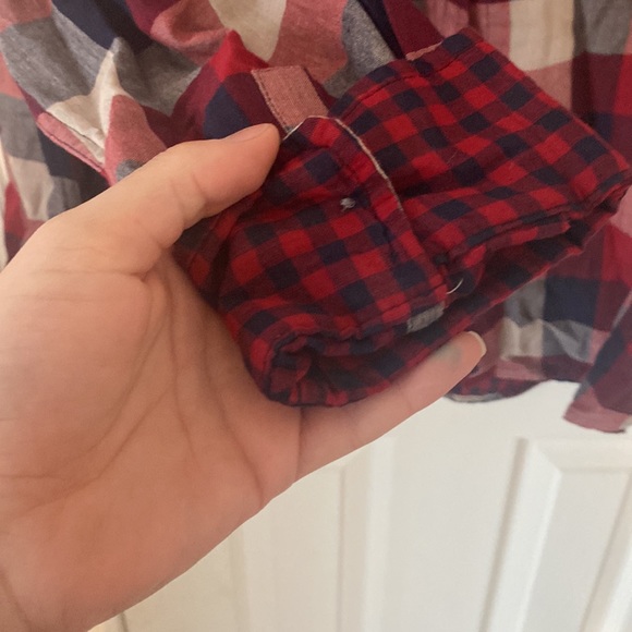 Button down - Picture 2 of 4